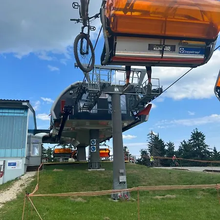 Klinovec-apartments דירה